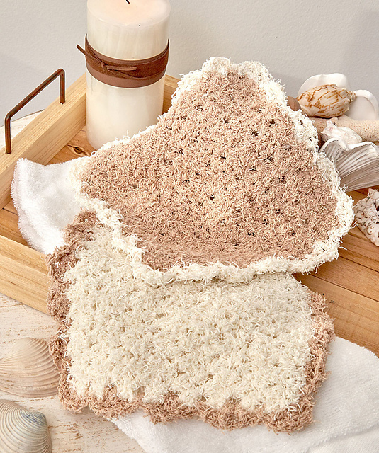 Scalloped Edge Washcloth