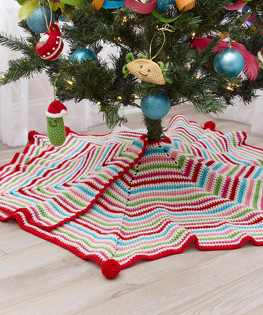Pompom Trimmed Tree Skirt