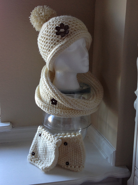 Creamy Cuddly Reversible Cowl