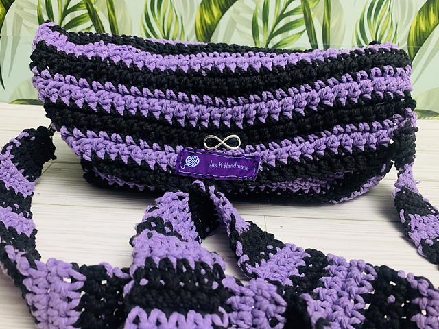 Chic Coastal Cord Purse
