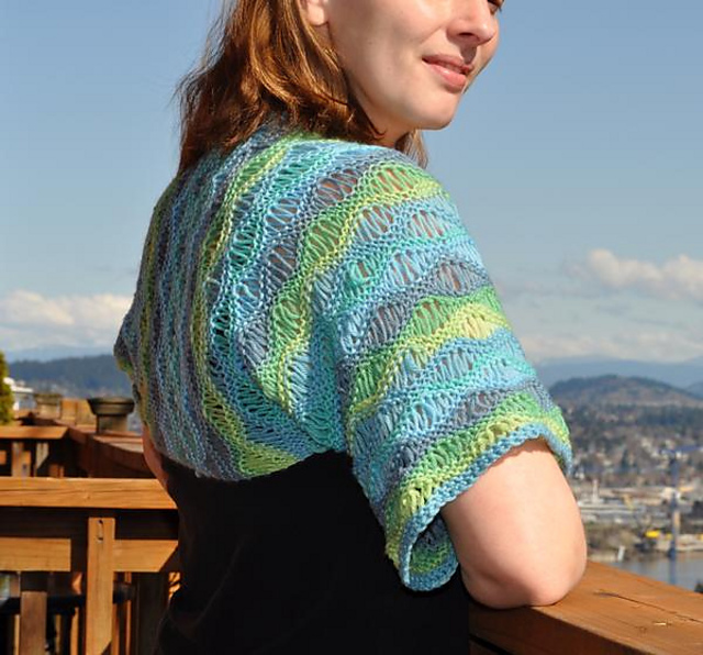 Naunet Shrug