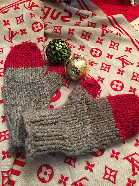 Easy Beginner Mittens
