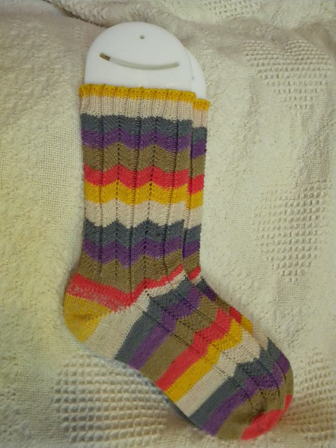 Chevron Lace Toe-Up Socks