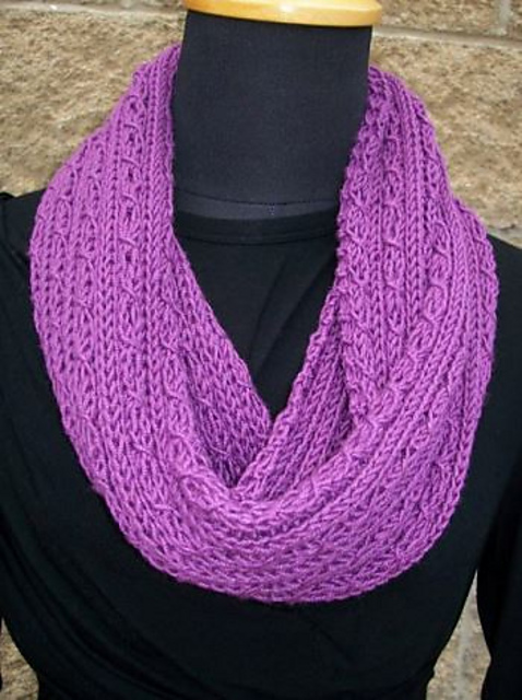 Winter Berry Cowl