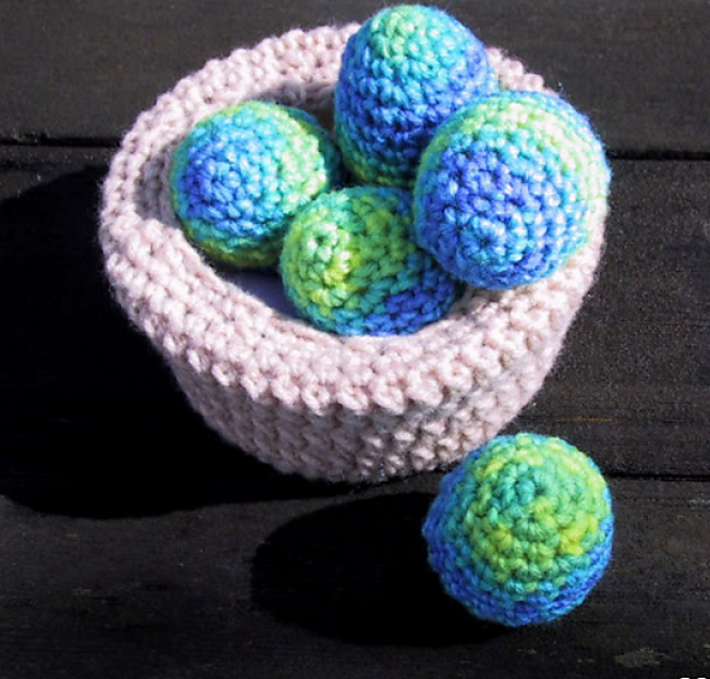 Suzie's Banana Berry Easter Egg Cover