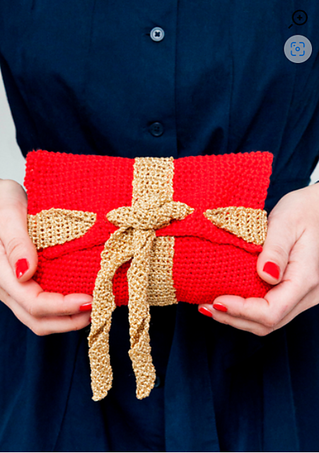 A Christmas Present Pouch