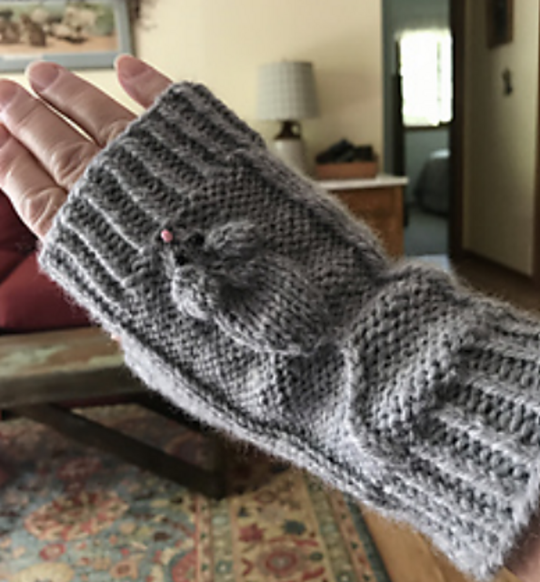 Mousey Mitts