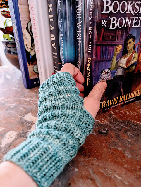 Thistleburr Mitts