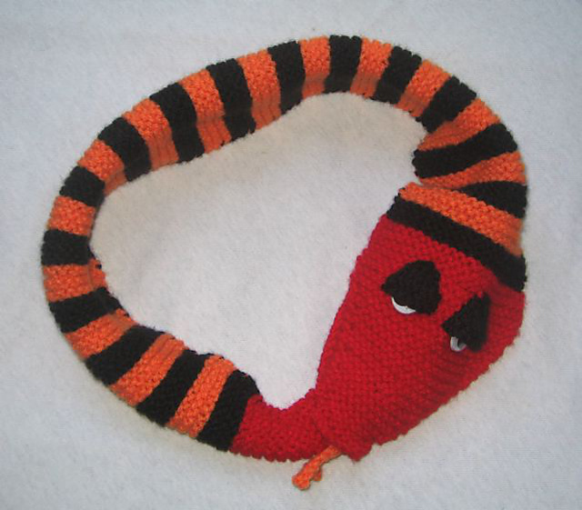 Ravelry: Snake Scarf pattern by Rian Anderson