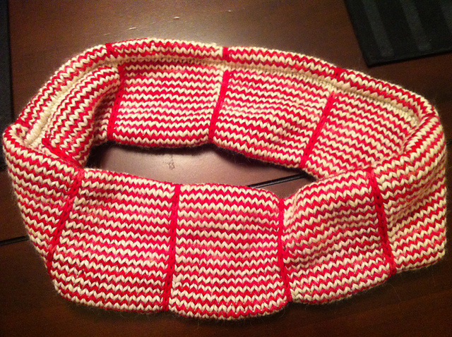 Ribbon Candy Cowl