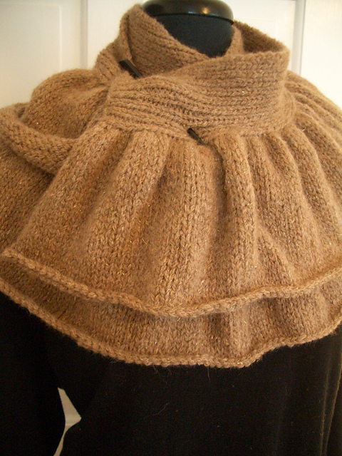 Flickering Ruffle Scarf