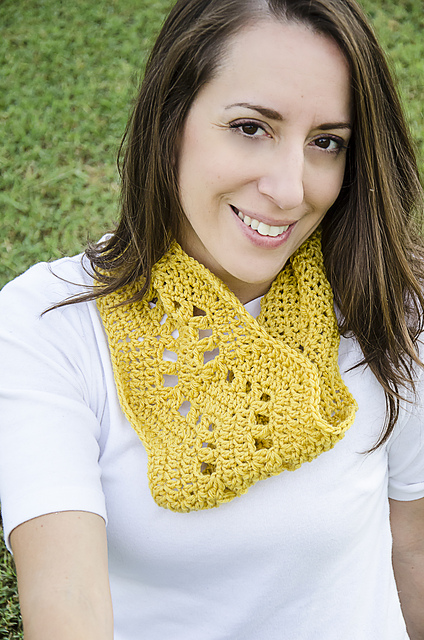 Candy Corn Cowl