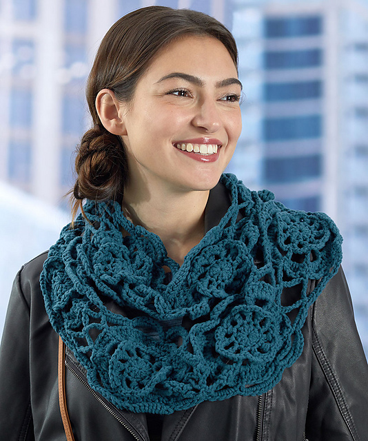 Blue Velvet Cowl