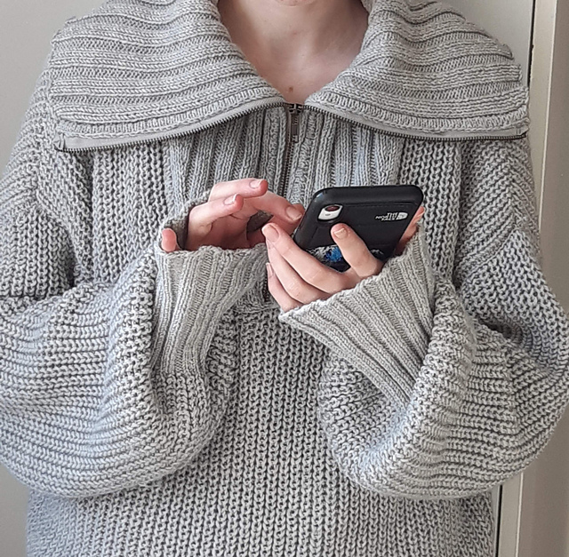 # 15 Pullover mit Reissverschluss