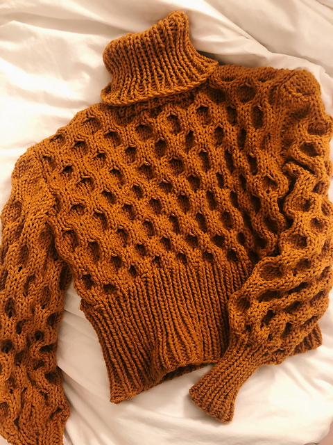Amelia Pullover