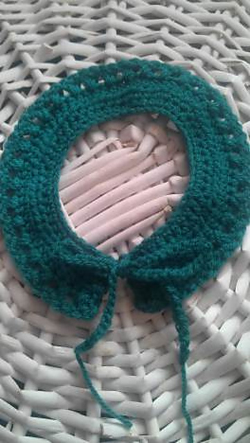 Quick child's crochet collar