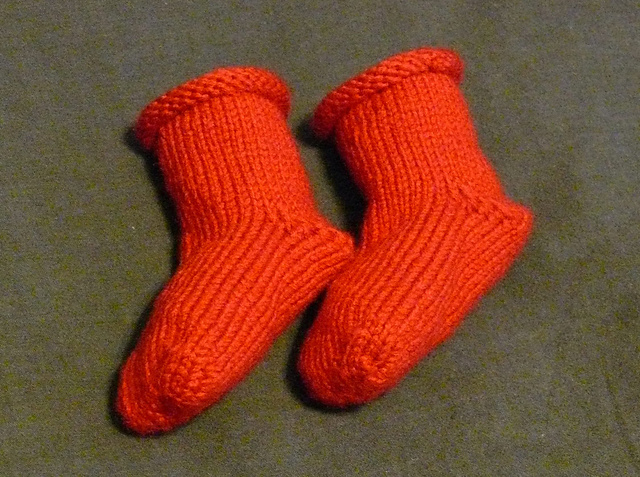 Circle of Hearts Baby Hat & Socks