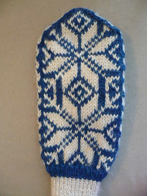 Norwegian Star Mittens