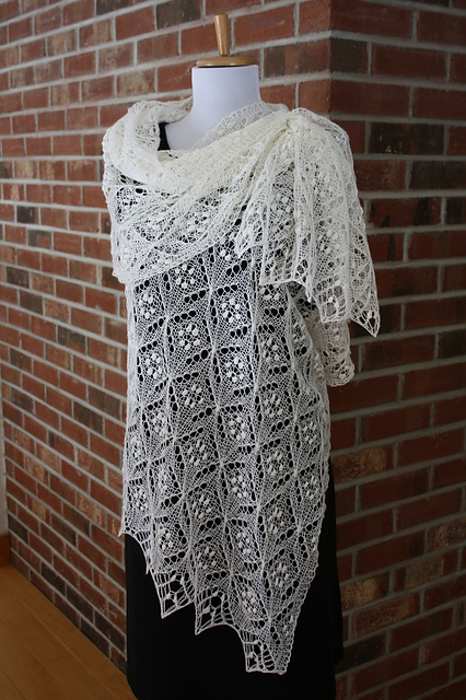 Quatrefoil Lace Scarf