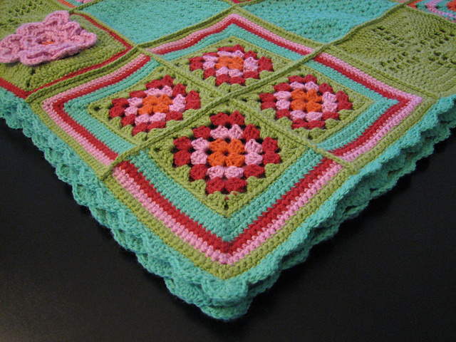 Corner Granny