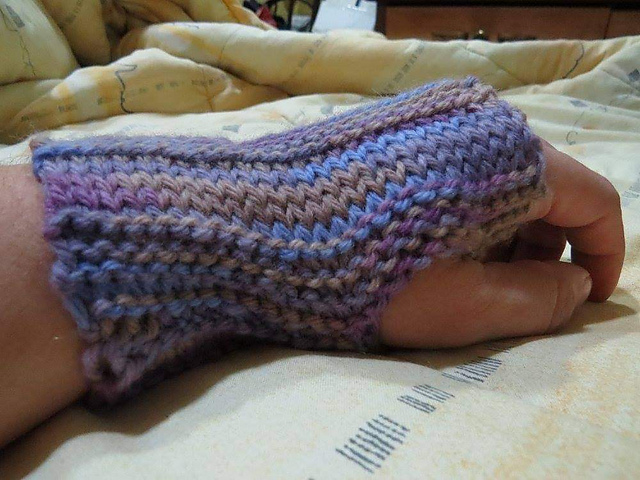 Easy Last Minute Fingerless Gloves
