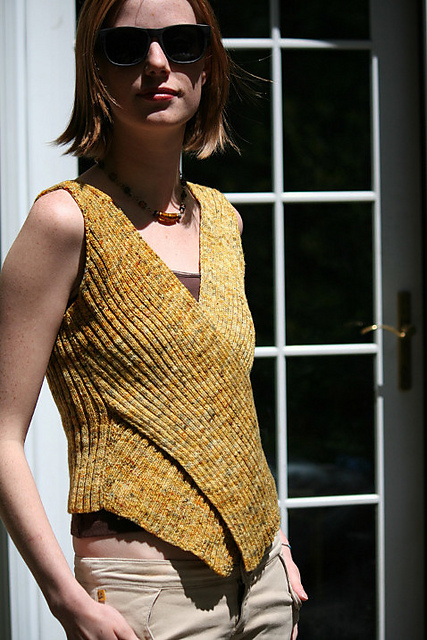 Cross-over Rib Top