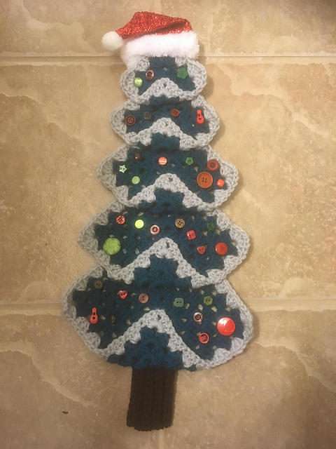 Vintage Granny Square Christmas Tree