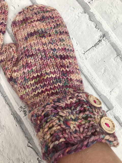 Autumn Twist Mittens