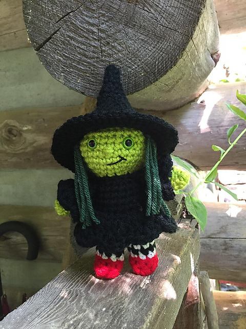 Pocket Puddin Witch