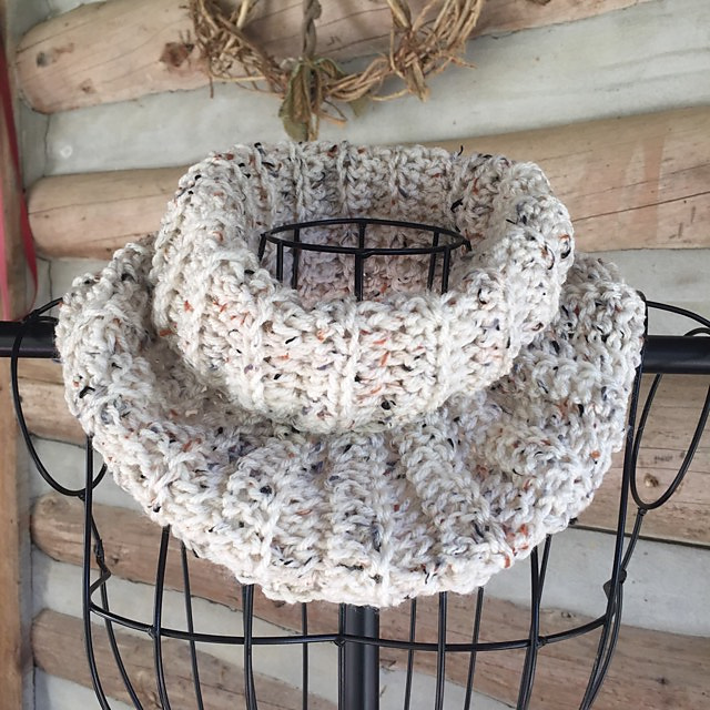 Bonnie Lass Cowl