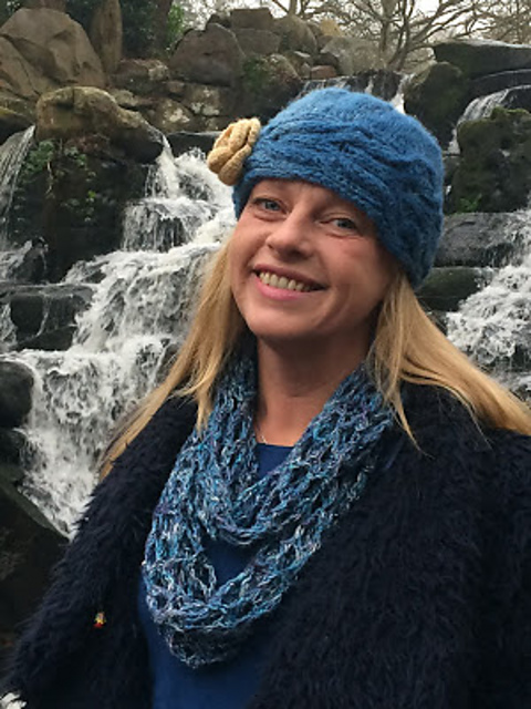 Connections Cowl