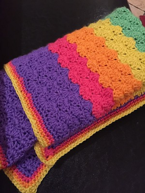 Shell stitch baby blanket
