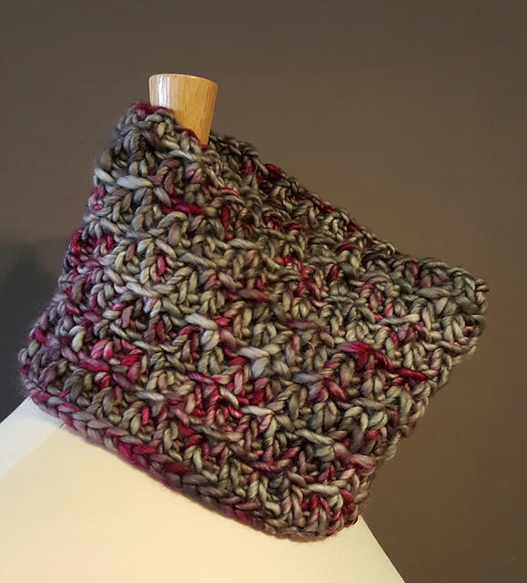 Wandering Daisy Cowl