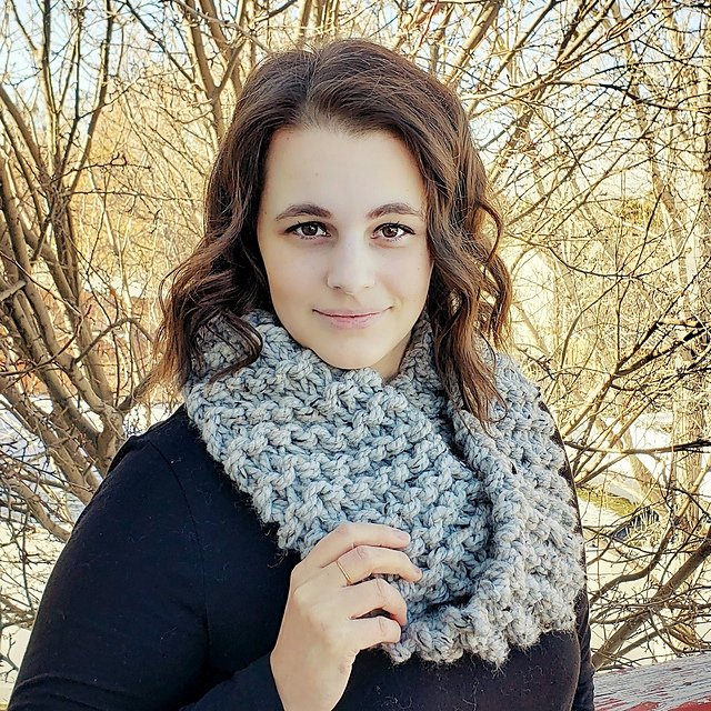 Daphne Infinity Scarf