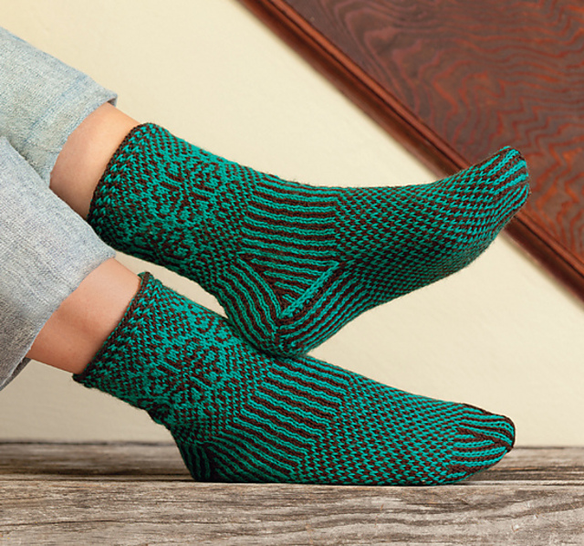Wheel-of-Hearts Socks
