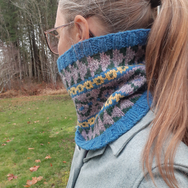 Which Way Stranded Cowl