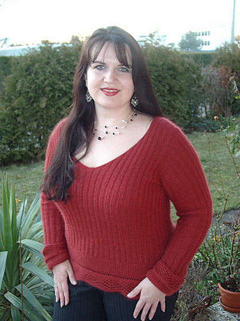 # 10 Pulli mit Bordüre