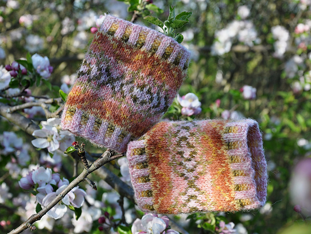 English Rose Wrist Warmers