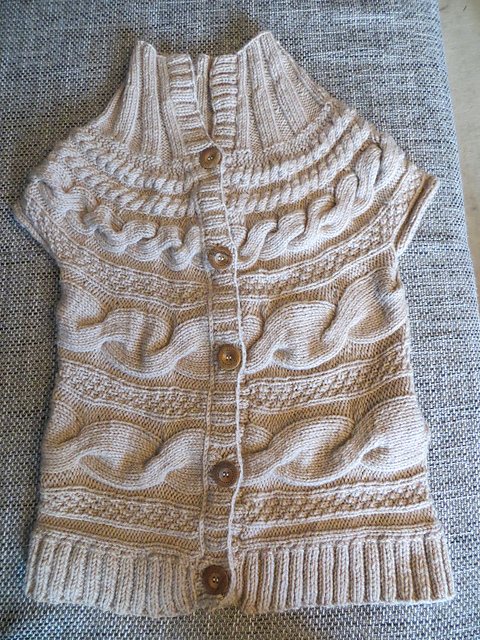 Modell 102/1 Damenweste