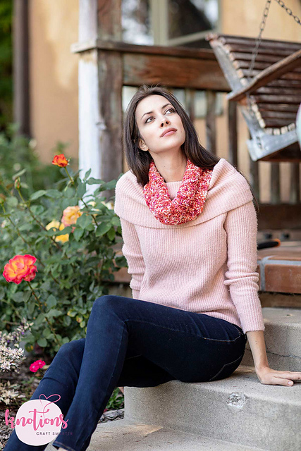 News Steps Cowl