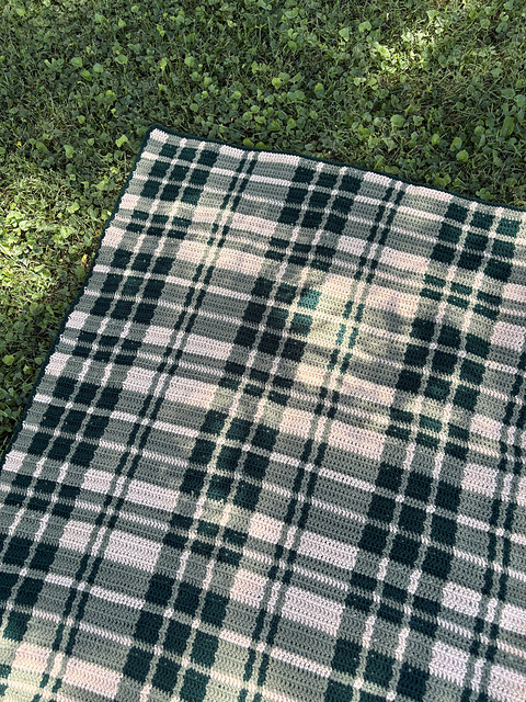 Toasty Tartan Throw