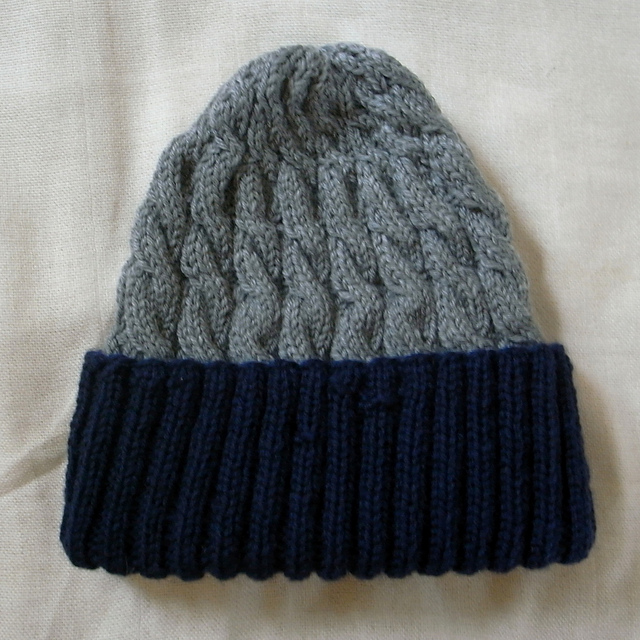 Cabled cap ケーブル模様のキャップ