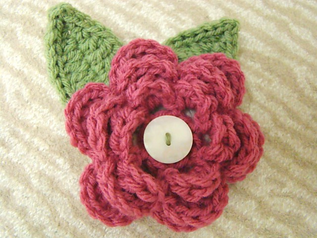 6 Petal Flower With Leaves
