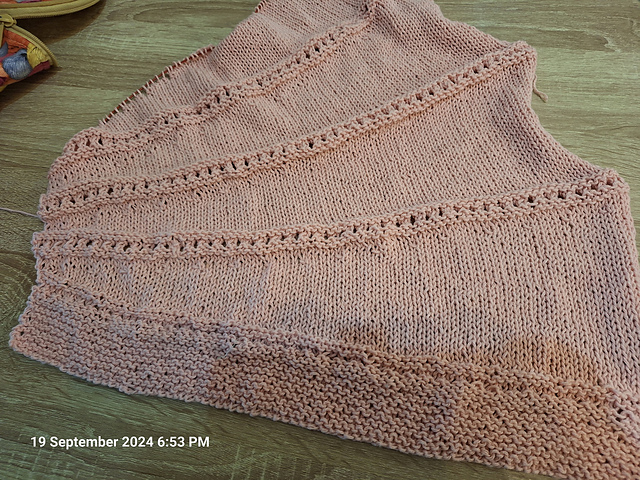 Cosy Bedcape for Granny