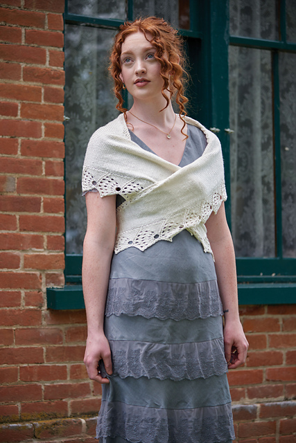 Mrs. Bingley's Shawlette