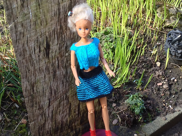 #0264 Green Top with Black/Green Skirt