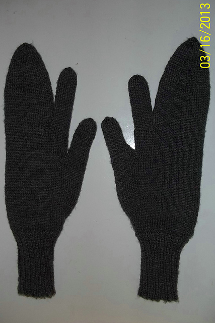 Soldiers' Mittens