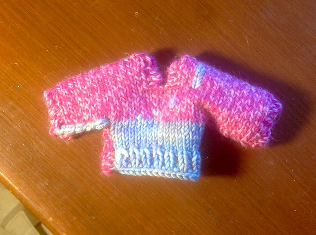 Bratz #108 Sweater, pants, and hat