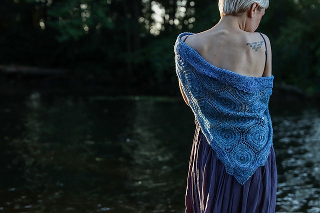 Element Shawl Water