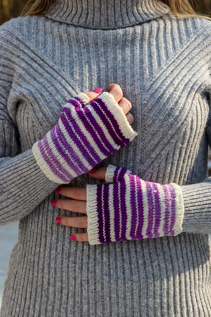 Gradient Striped Fingerless Gloves